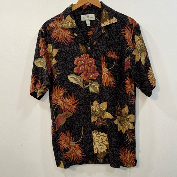 Island Shores Other - Island Shores washable silk S/s Hawaiian Style shirt in blue with orange and red